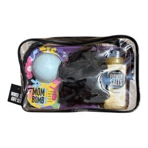 Da Bomb Gift Set with Bath Bomb, Flower Salts and Sponge